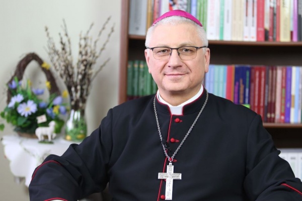 biskup artur miziński